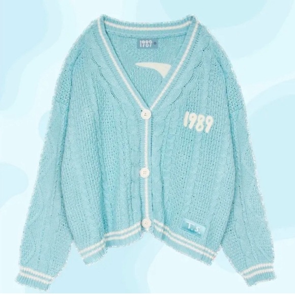 Unopened Taylor Swift 1989 cardigan M/L - Picture 1 of 4